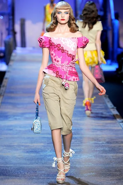 Look 28